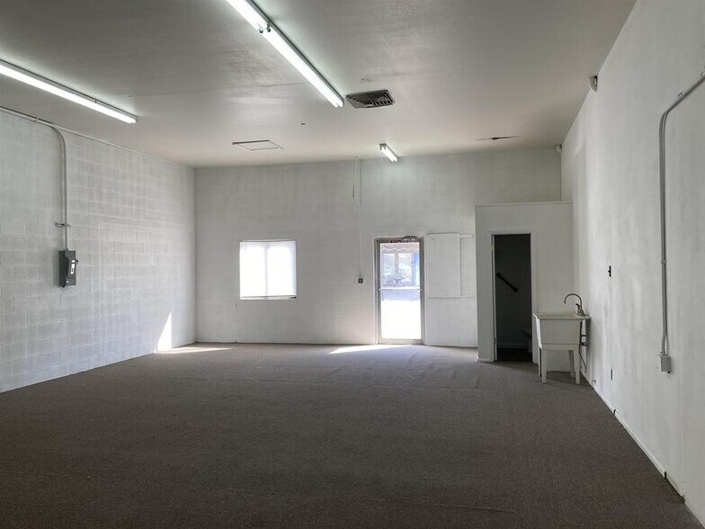 More Photos Of 2940 I-70 Business Loop, Grand Junction Flex For Sale