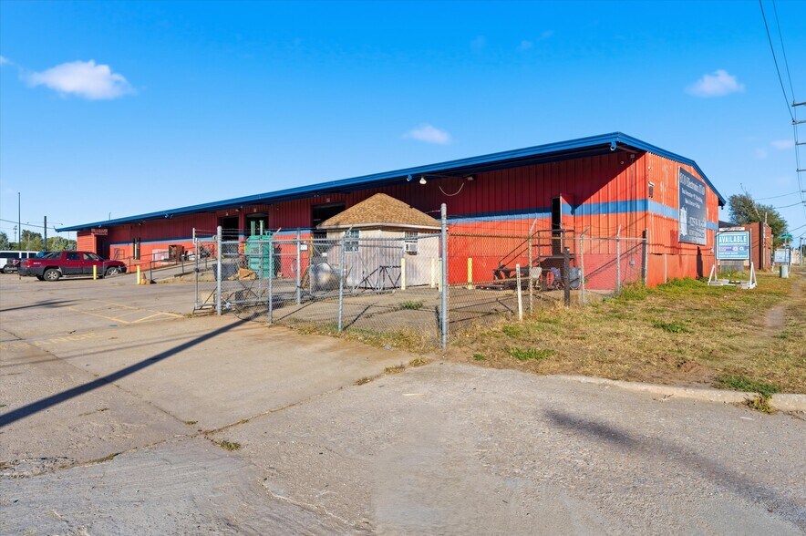 More Photos Of 1225 W Reno Ave, Oklahoma City Warehouse For Lease