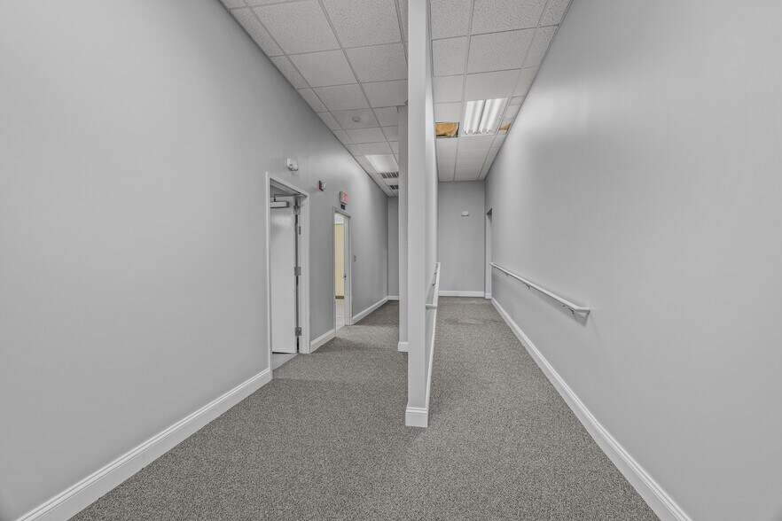 More Photos Of 11-13 N Potomac St, Hagerstown Storefront Retail Office For Lease