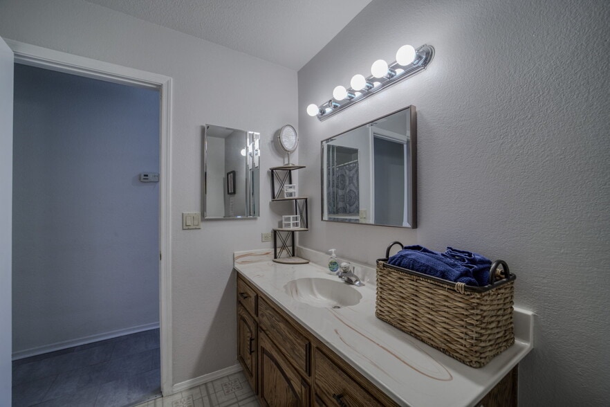 More Photos Of 5201 S Highway 95, Fort Mohave Storefront Retail Office For Sale