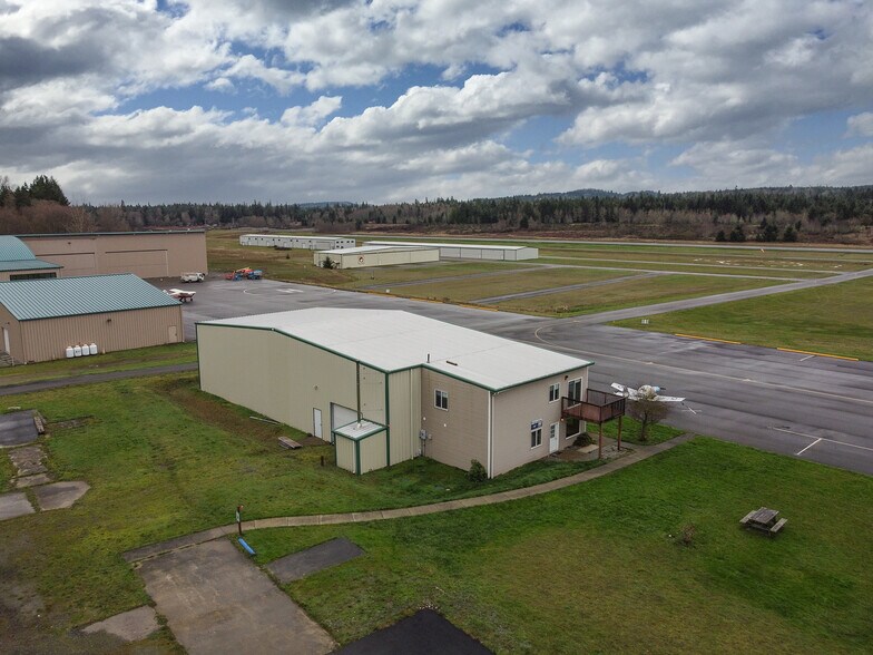 More Photos Of 191 Airport Rd, Port Townsend Airplane Hangar For Lease