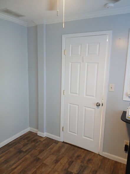 More Photos Of 737 Main St, Stone Mountain Office For Lease