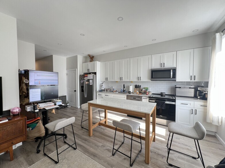 More Photos Of 3931 47th Ave, Sunnyside Storefront Retail Office For Sale