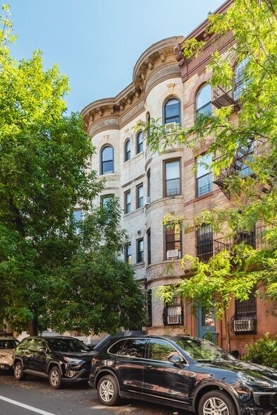 More Photos Of 14 Lincoln Pl, Brooklyn Apartments For Sale