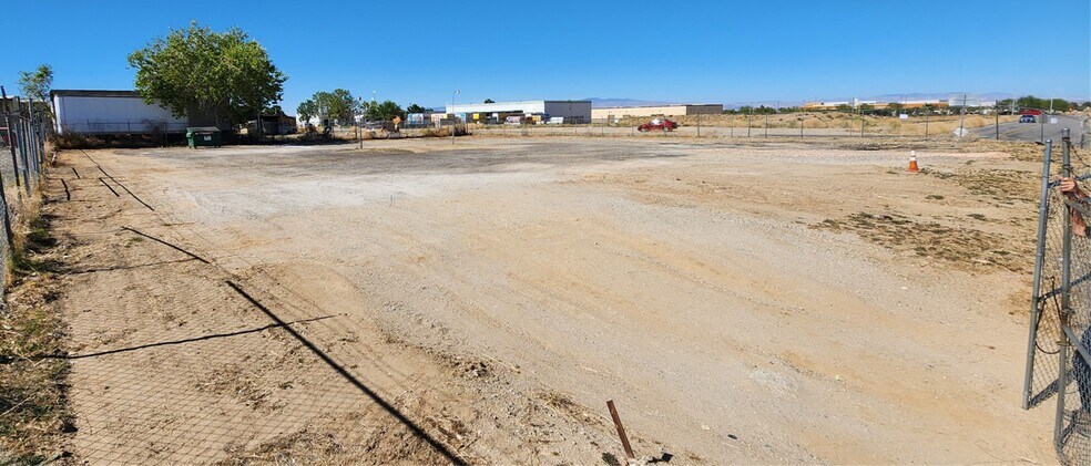 More Photos Of SWC of Ave L-8 & 7th St W st, Lancaster Land For Lease