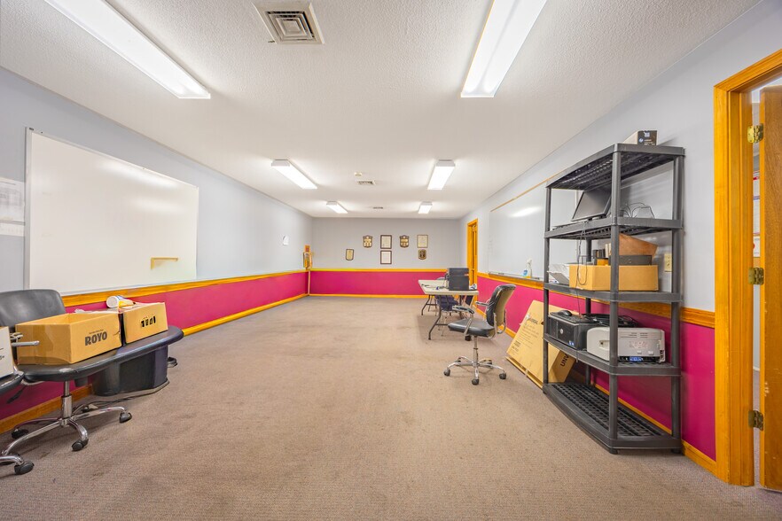 More Photos Of 4 Shearer St, Palmer General Retail For Sale