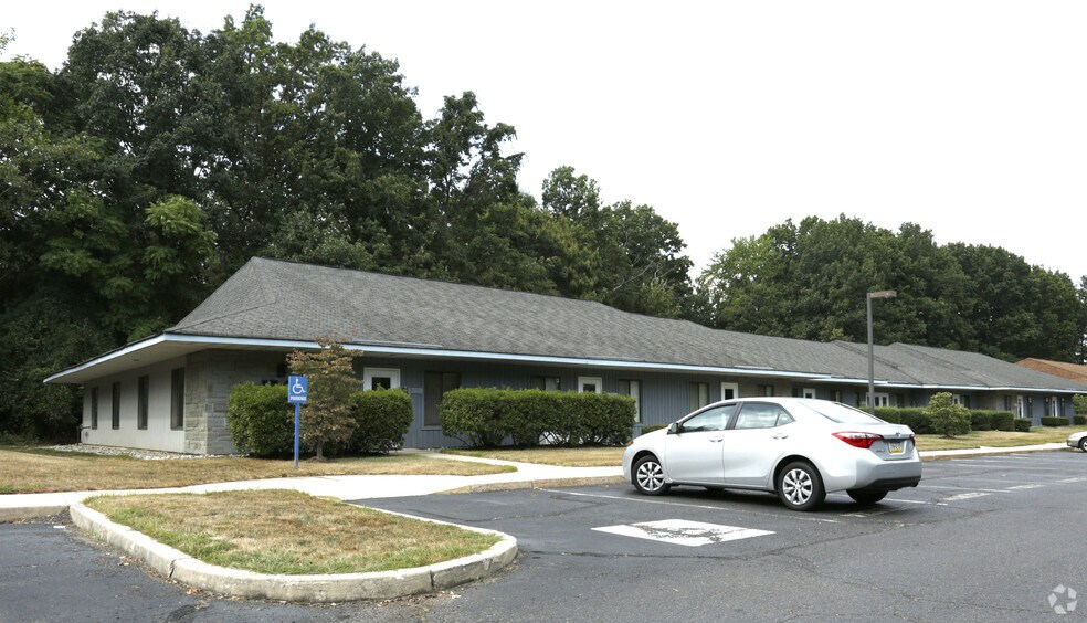 Primary Photo Of 1542 Kuser Rd, Hamilton Medical For Lease