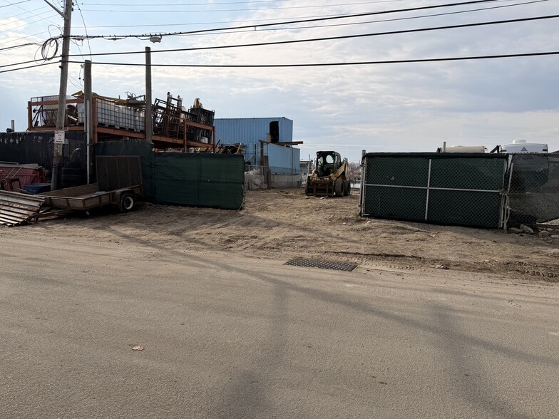 More Photos Of 12 New St, Oceanside Land For Lease