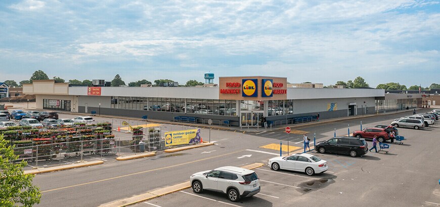More Photos Of 2000 Hempstead Tpke, East Meadow Unknown For Lease
