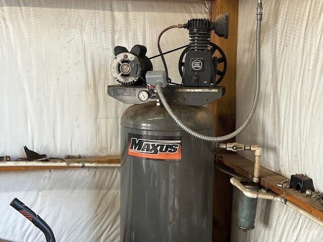 More Photos Of 2260 W Main St, Mountain View Industrial For Sale