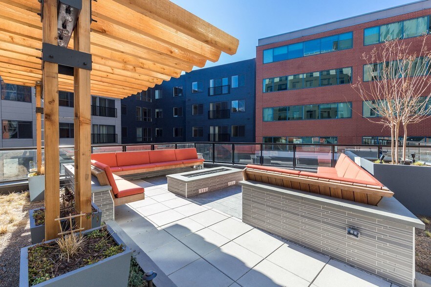 More Photos Of 625 H St NE, Washington Apartments For Lease