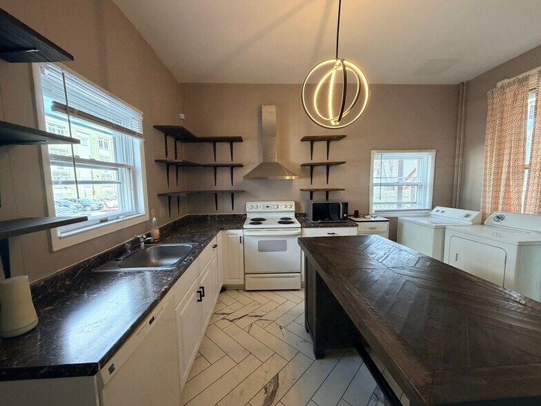 More Photos Of 228 E Washington St, Hagerstown Office Residential For Sale