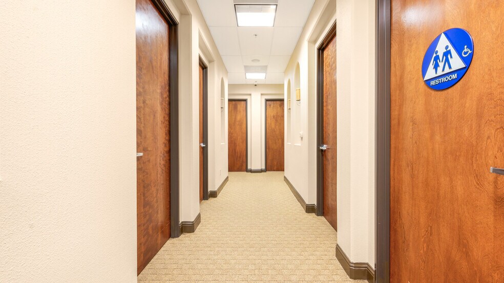 More Photos Of 7206 N Milburn Ave, Fresno Medical For Lease