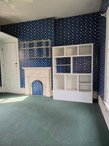 More Photos Of 108 S Market St, Ligonier Township Freestanding For Sale