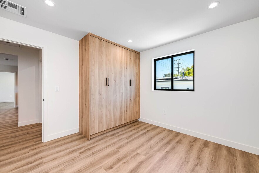 More Photos Of 5954 Simpson Ave, Valley Village Apartments For Sale
