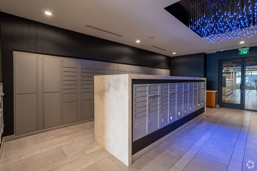 More Photos Of 687 S Hobart Blvd, Los Angeles Apartments For Lease