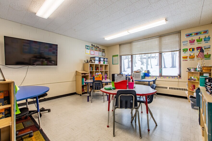 More Photos Of 974 Skyline Dr SW, Rochester Religious Facility For Lease