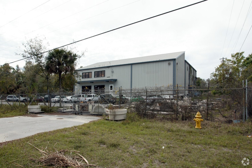 More Photos Of 16450 Old US Highway 41, Fort Myers Manufacturing For Lease