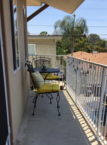 More Photos Of 1141 Reed Ave, San Diego Apartments For Sale