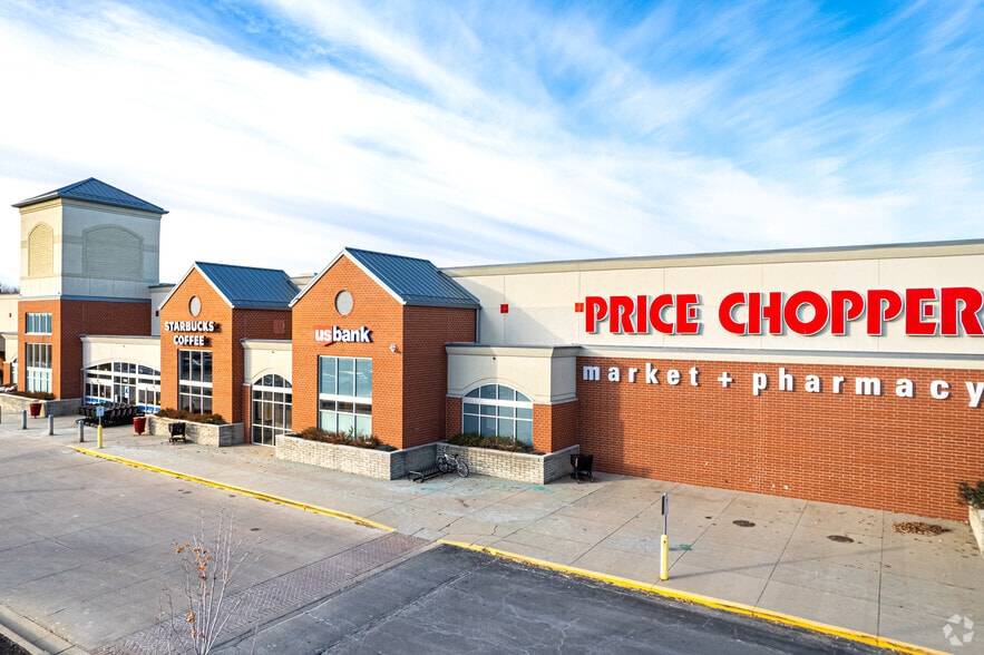 More Photos Of 15970 S Mur-Len Rd, Olathe Unknown For Lease