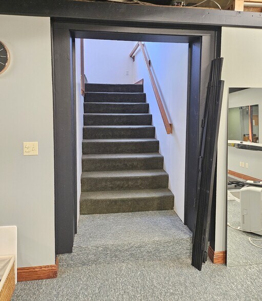 More Photos Of 662 New Castle Rd, Butler Office For Sale