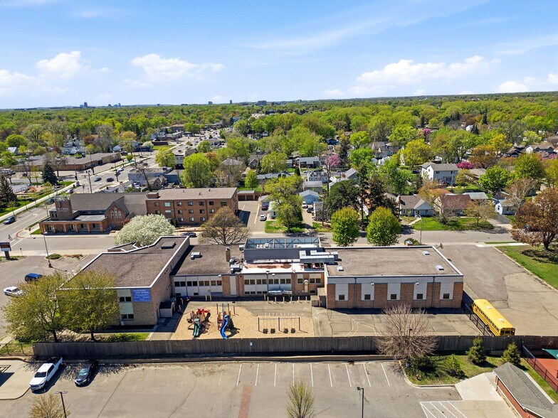 More Photos Of 6541 16TH Ave S, Richfield Schools For Lease