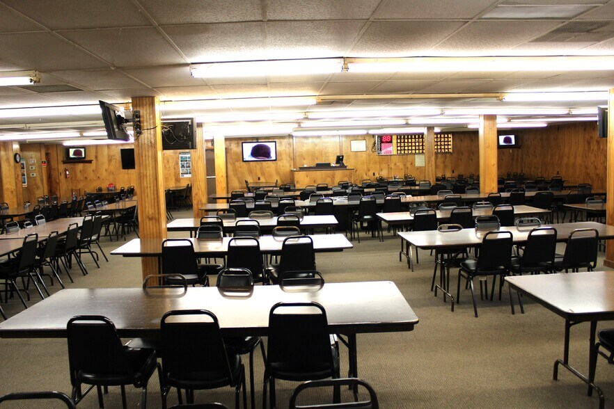 More Photos Of 4201 Benbrook Hwy, Fort Worth Sports And Entertainment For Lease