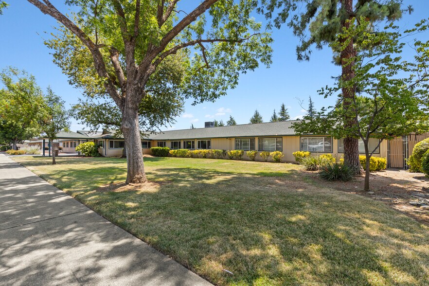 More Photos Of 865 Mitchell Ave, Oroville Office For Sale