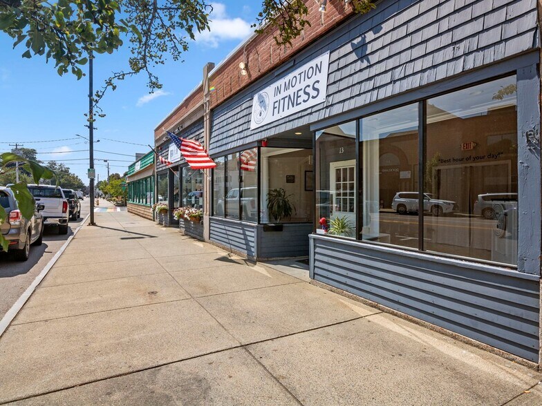 More Photos Of 13-15 Elm St, Danvers Storefront For Lease