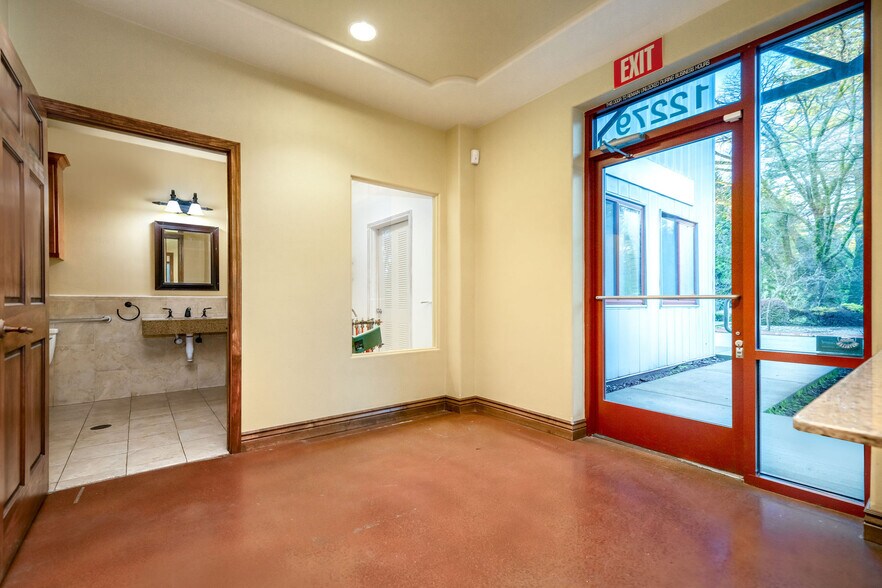 More Photos Of 12257-12295 Loma Rica Dr, Grass Valley Warehouse For Sale