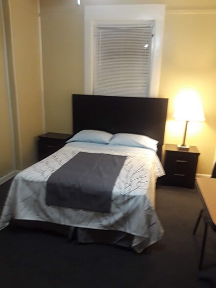 More Photos Of 129 N Market St, Jacksonville Multifamily For Sale