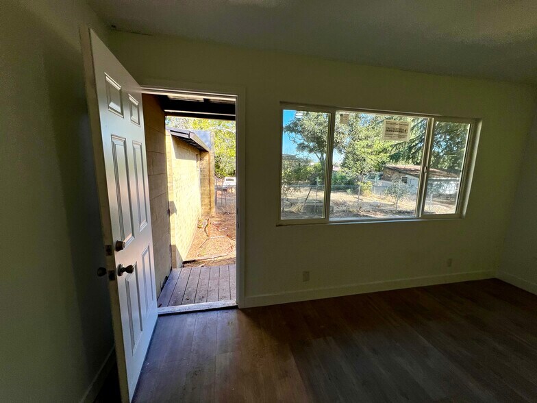 More Photos Of 9304 Greenback Ln, Orangevale Storefront For Lease