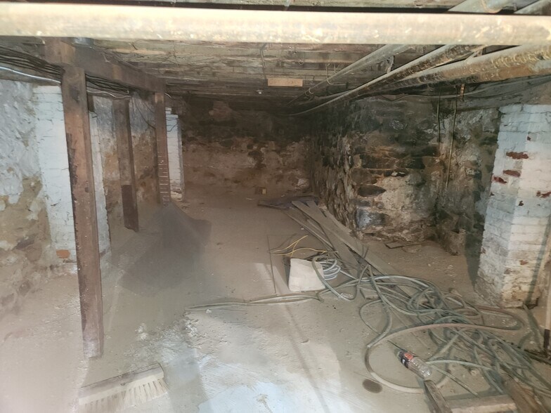 More Photos Of 3077-3079 Kensington Ave, Philadelphia Freestanding For Sale