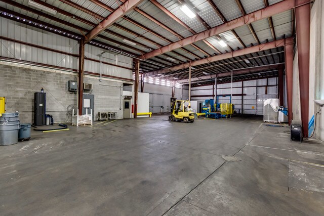 More Photos Of 430 7th Ave S, Buhl Manufacturing For Lease