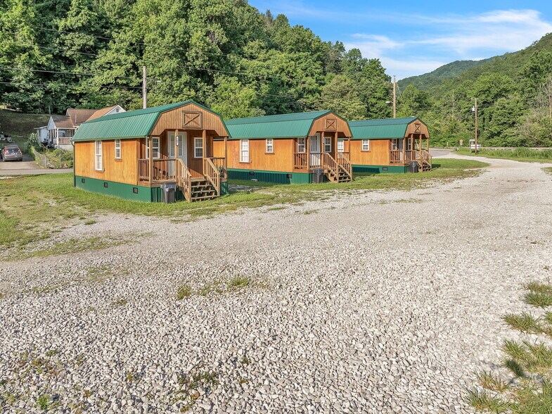 More Photos Of 349 Willow Ln, Rocky Top Specialty For Sale