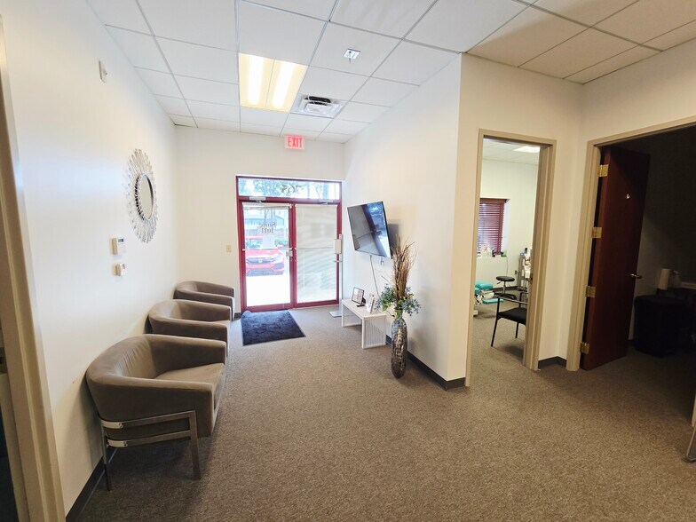 More Photos Of 765 Primera Blvd, Lake Mary Office For Lease