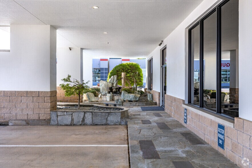 More Photos Of 3030 S Cooper St, Arlington Medical For Sale