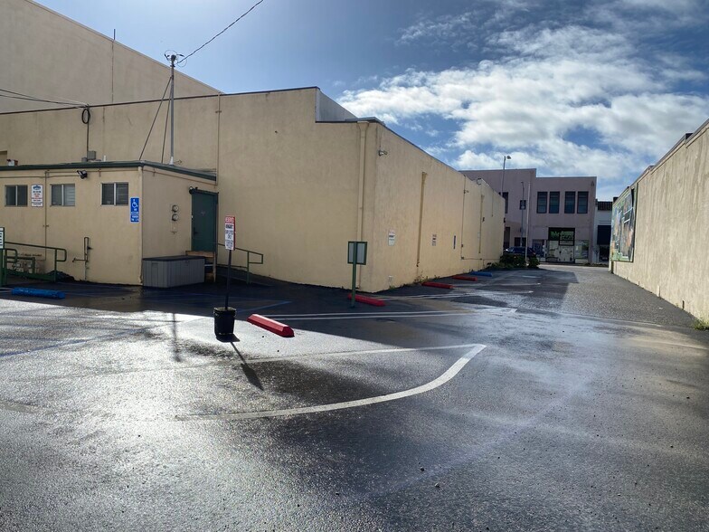 More Photos Of 109 W Ocean Ave, Lompoc Storefront For Sale