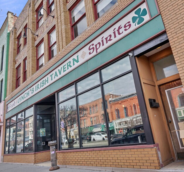 Primary Photo Of 210 Huron Ave, Port Huron Restaurant For Sale