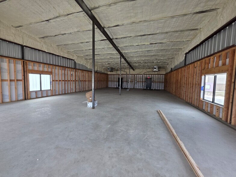 More Photos Of 1205 Quinlan Pkwy, Quinlan Storefront For Lease