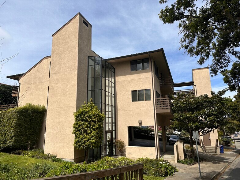 More Photos Of 910 Major Sherman Ln, Monterey Medical For Lease
