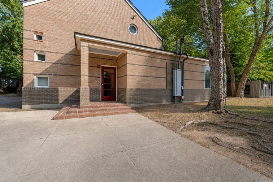 More Photos Of 3112 Jackson St, Alexandria Office For Sale