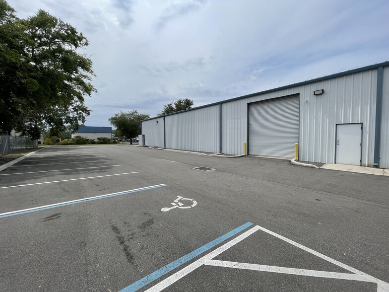 More Photos Of 711-751 Business Park Blvd, Winter Garden Warehouse For Lease