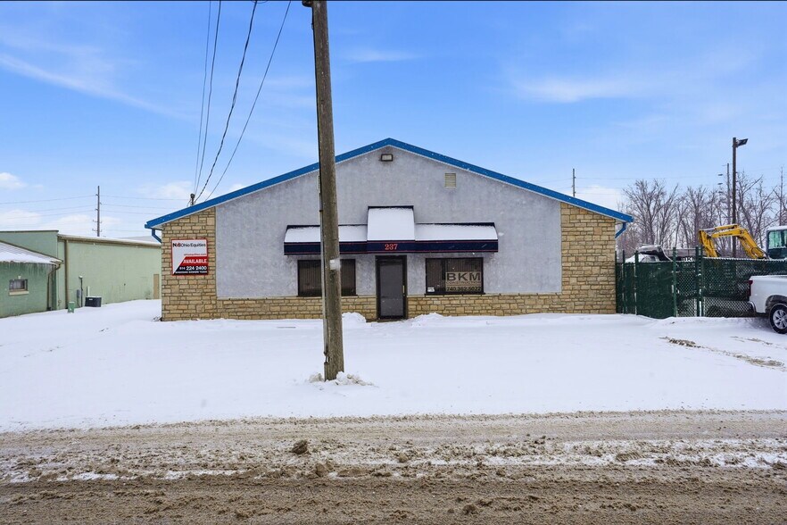 More Photos Of 237 Curtis St, Delaware Warehouse For Sale