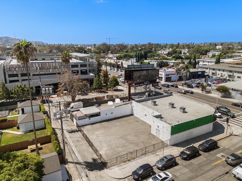 More Photos Of 2000 S La Cienega Blvd, Los Angeles Storefront For Lease