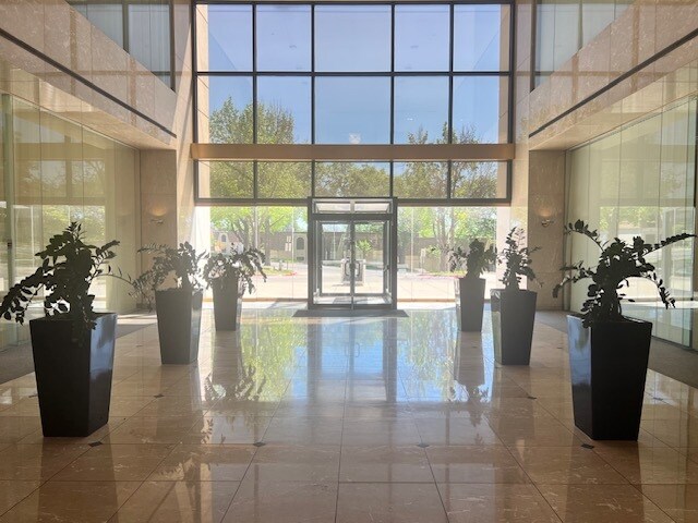 More Photos Of 4025 Woodland Park Blvd, Arlington Office For Lease