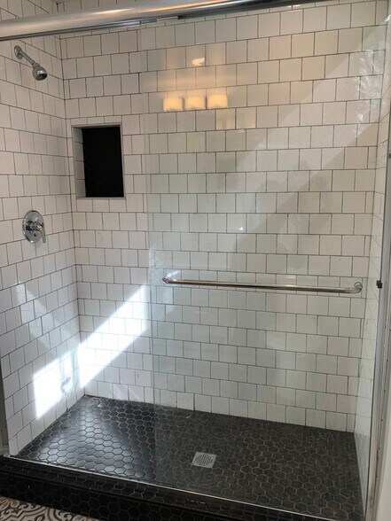 More Photos Of 2666 Orchard Ave, Los Angeles Multifamily For Sale