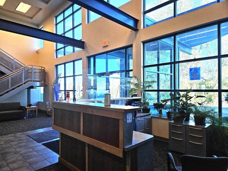 More Photos Of 3500 Contractors Dr, Midland Manufacturing For Sale