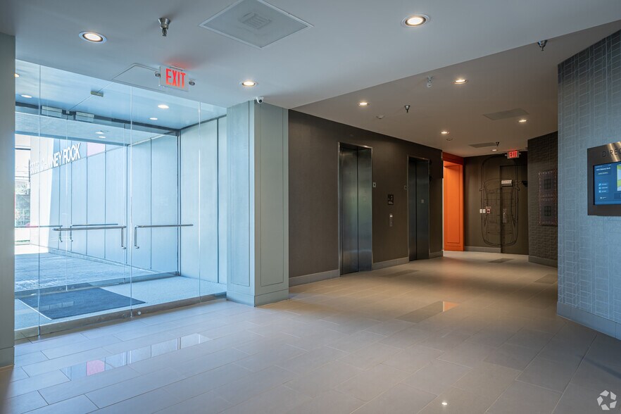 More Photos Of 3033 Chimney Rock Dr, Houston Office For Lease