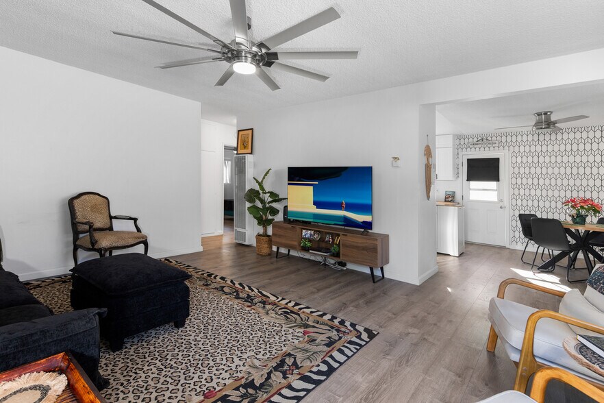 More Photos Of 8620-8624 Watson St, Cypress Apartments For Sale